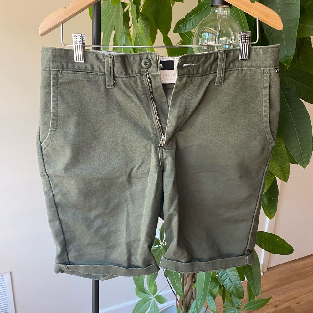 Men’s flat front chino Vans shorts. Size 30, green khaki color